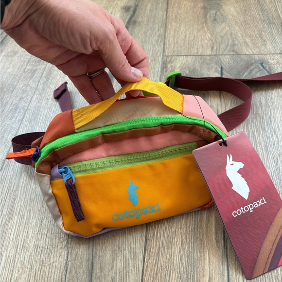 NEW Cotopaxi Del Dia Colorful Fanny Hip Pack Crossbody Running Small NWT - Picture 4 of 13